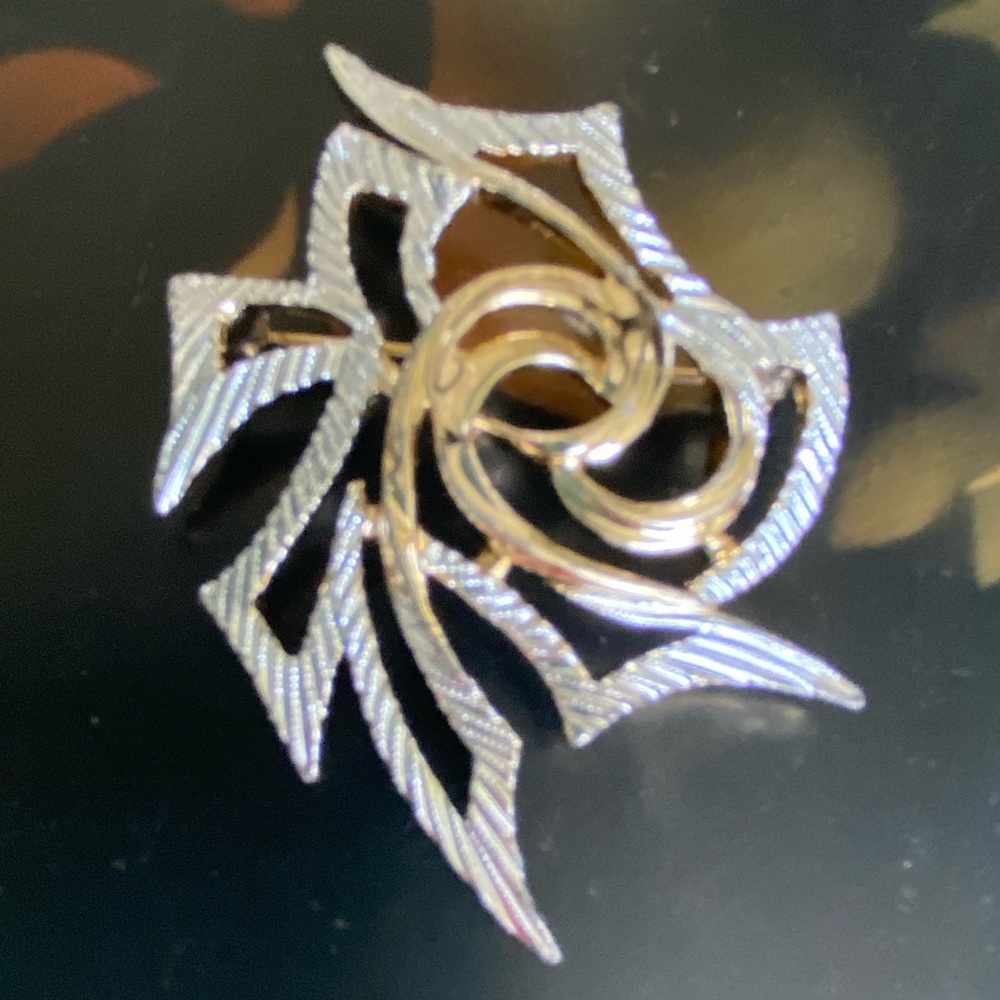 Vintage Sarah Coventry Gold Silver Tone Women’s Futuristic Costume Brooch Pin